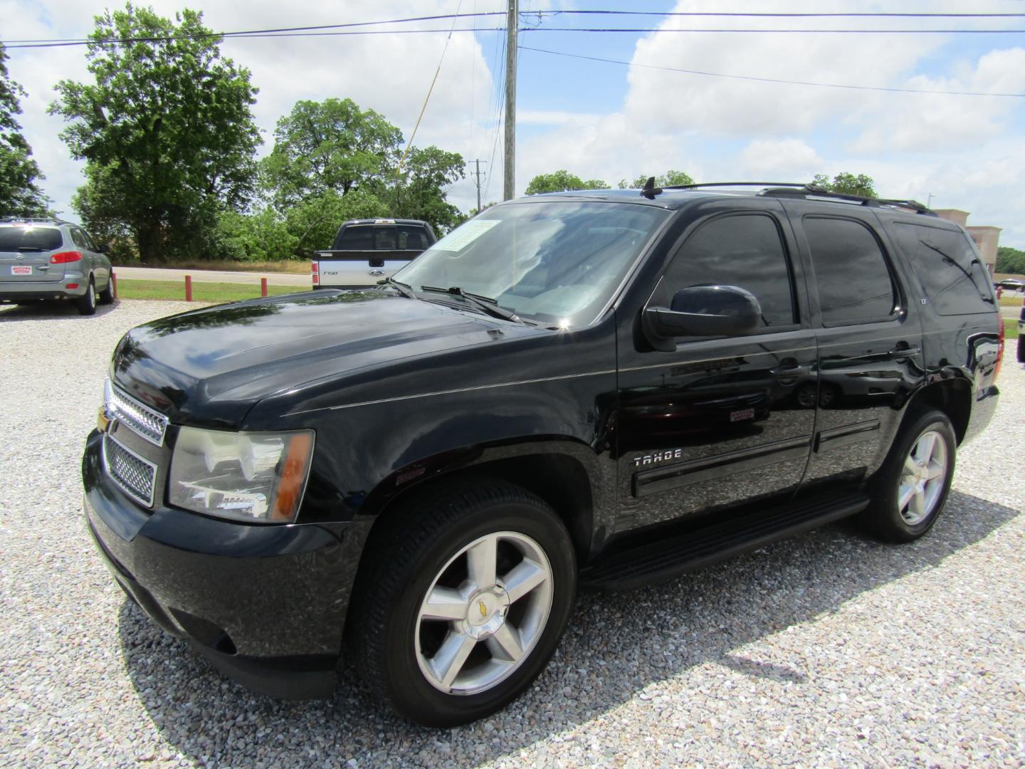 2014 Black /Tan Chevrolet Tahoe (1GNSCBE00ER) with an V8 engine, Automatic transmission, located at 15016 S Hwy 231, Midland City, AL, 36350, (334) 983-3001, 31.306210, -85.495277 - Photo#2